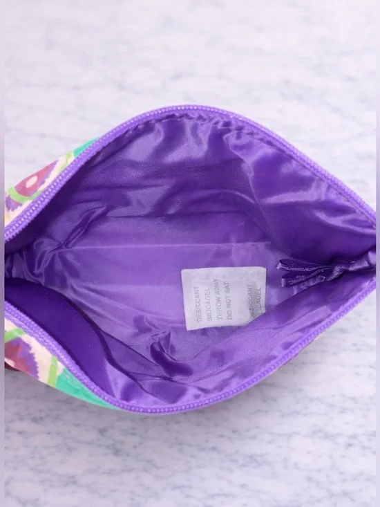 Clinique Skincare & Makeup Set New Moisture Surge SPF 50 Lipstick Bag Bundle - Picture 5 of 16